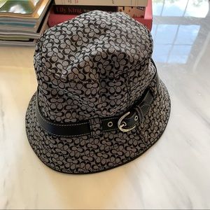 Coach Bucket Hat Size Small